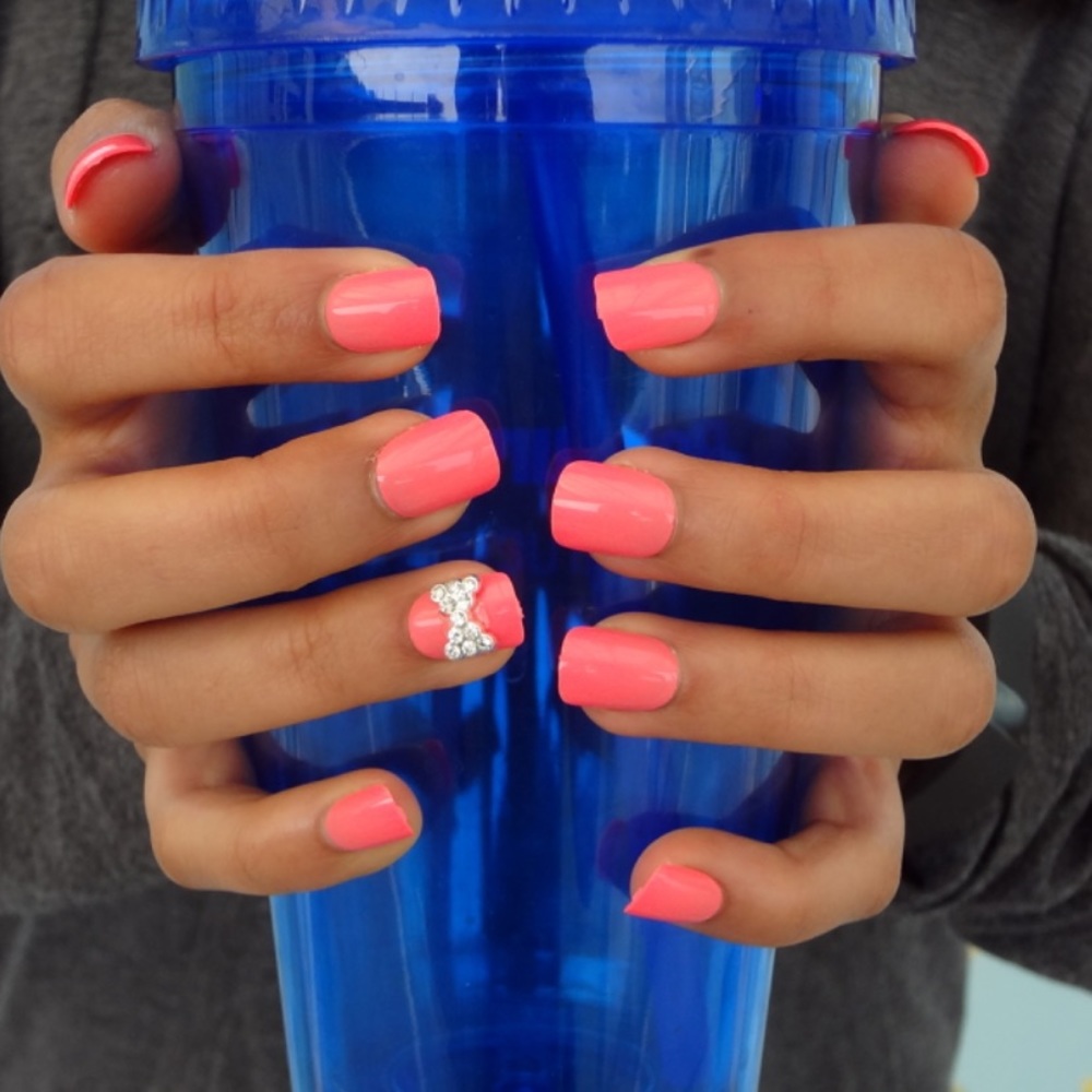 Impress kiss Nails gel manicure